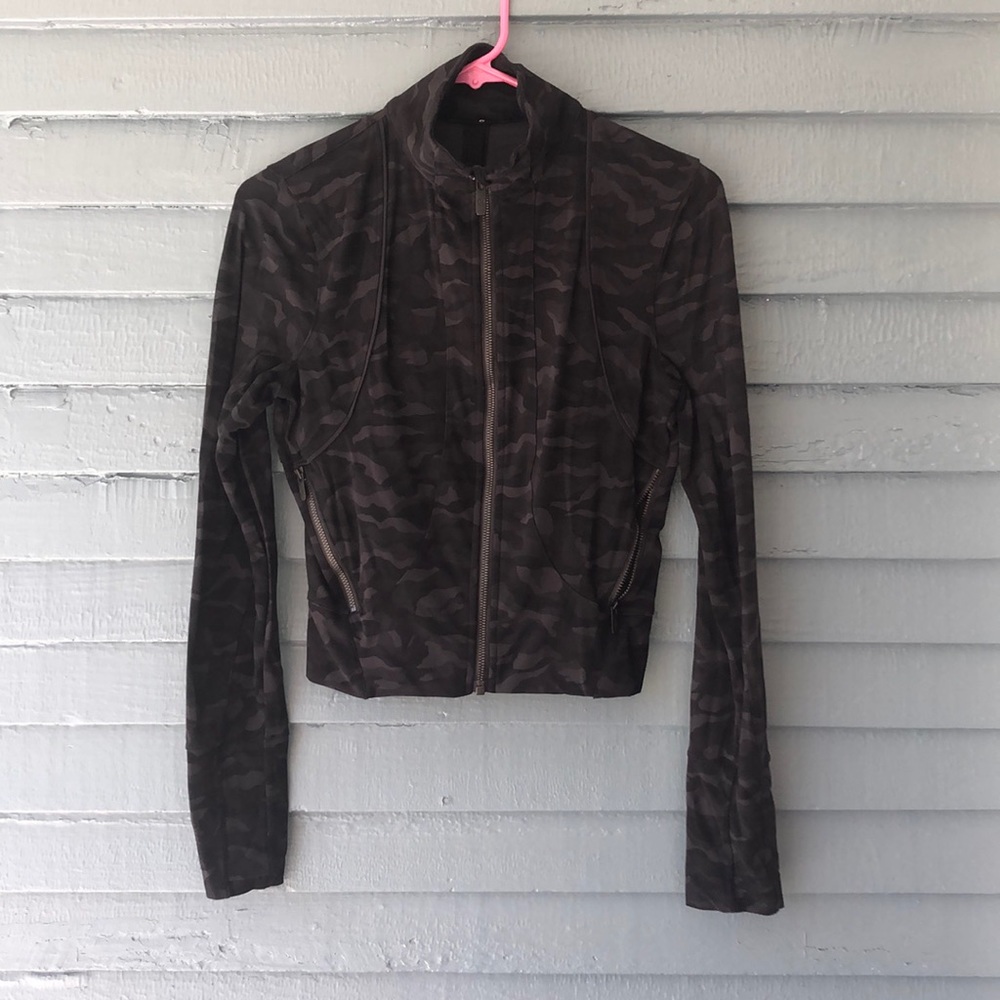 Lululemon Full Freedom Jacket Camo Size 6